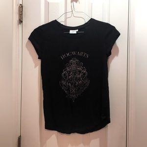 Harry Potter Hogwarts T-Shirt (Women’s Small)